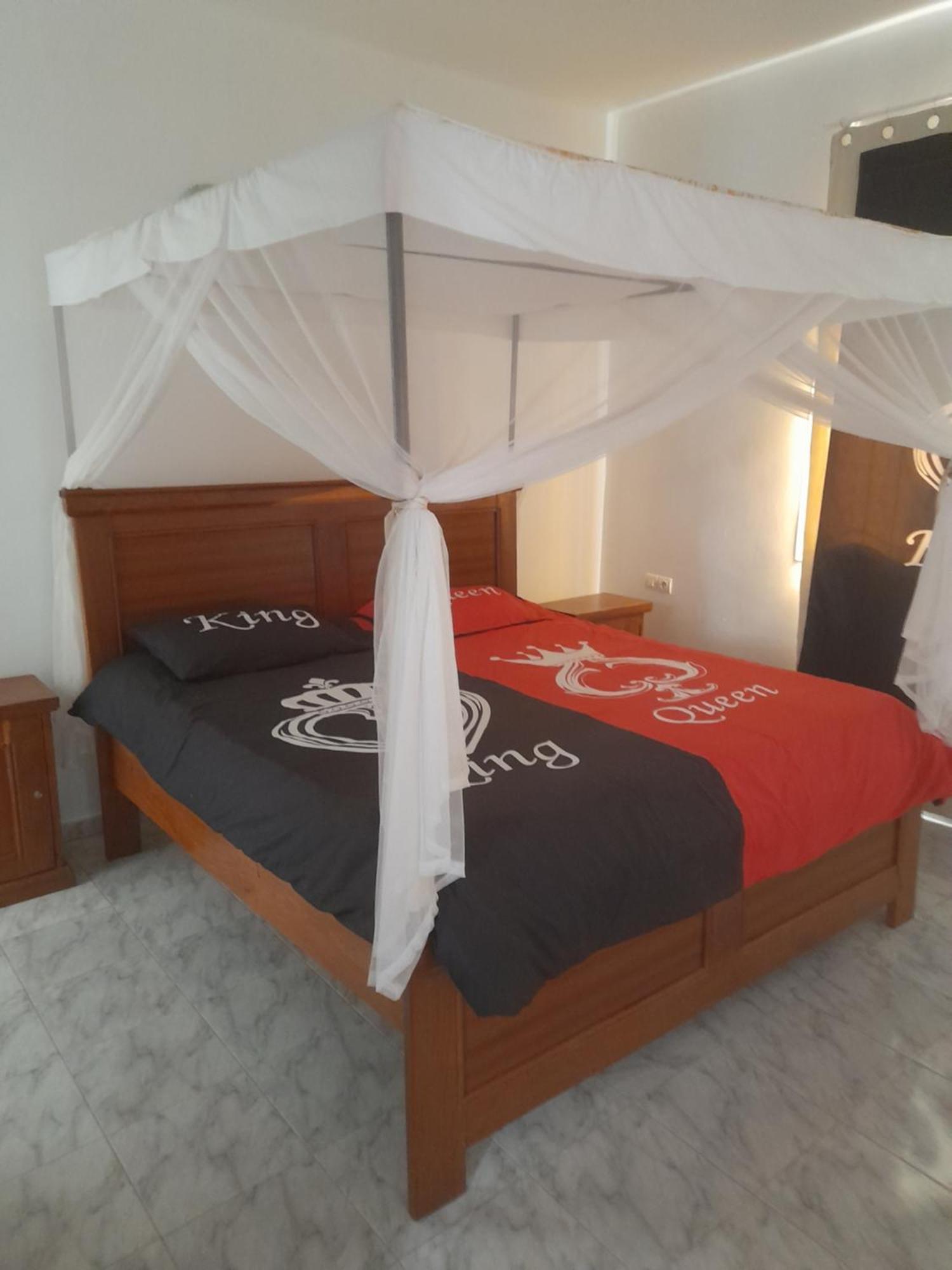 Maison D Hote La Dore Du Senegal Bas-De - Villa Somone Bagian luar foto