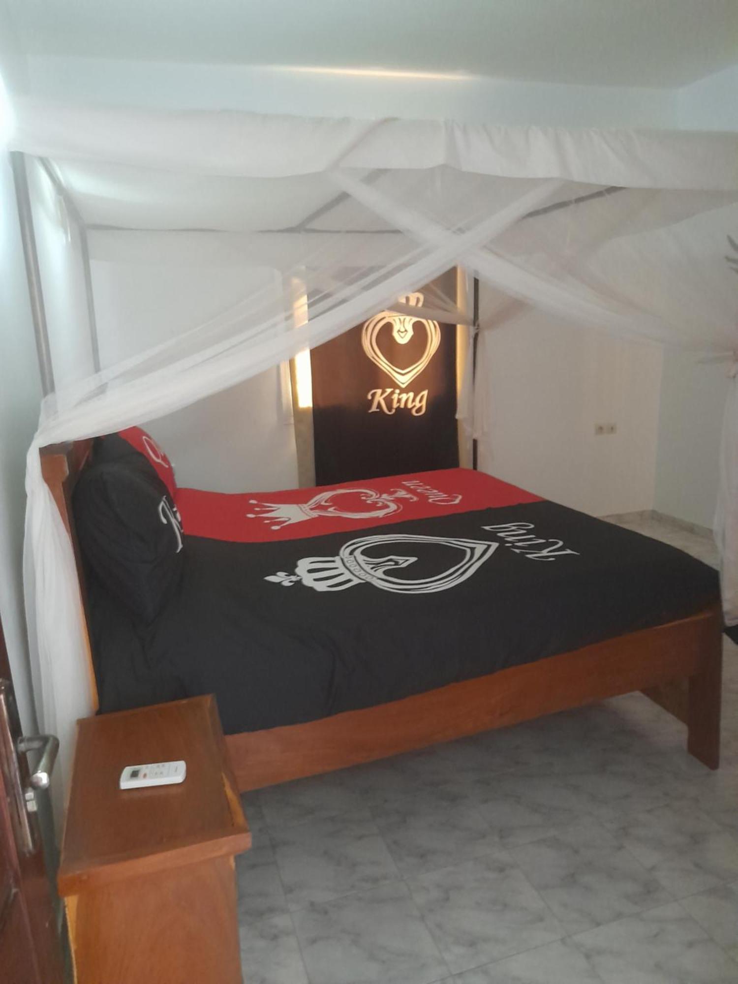 Maison D Hote La Dore Du Senegal Bas-De - Villa Somone Bagian luar foto