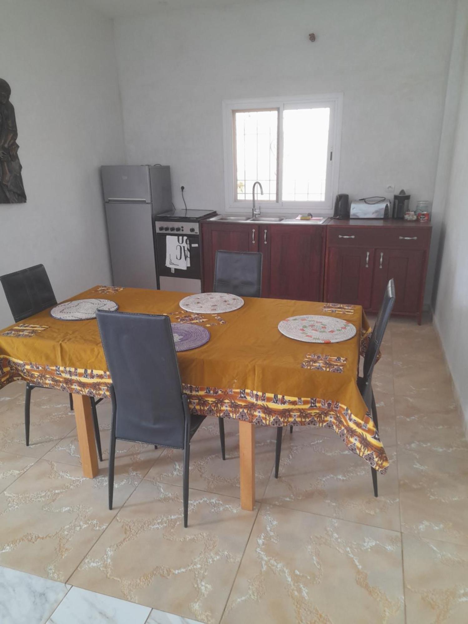Maison D Hote La Dore Du Senegal Bas-De - Villa Somone Ruang foto